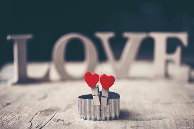 12生肖遇到真爱的表现:详细解析